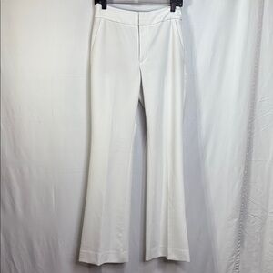 💆🏻‍♀️Banana Republic Classic White Flare Pants